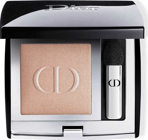 dior 633 eyeshadow|Dior monocolor eyeshadow.